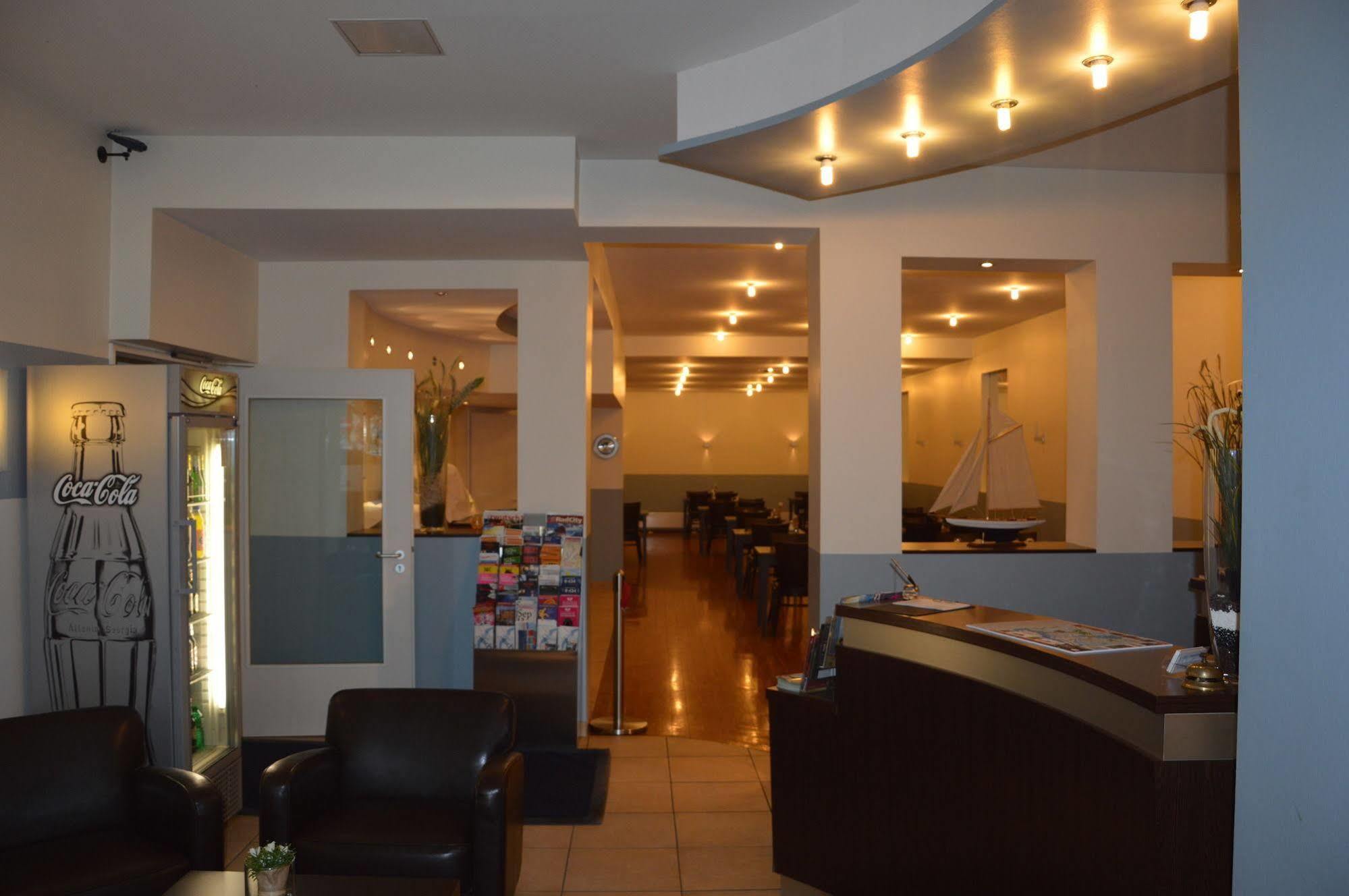 Hotel Mercedes/Centrum Amburgo Esterno foto